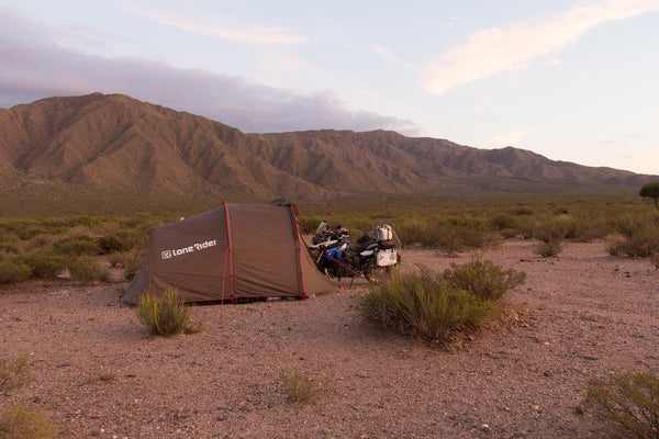 Top 10 Essentielle ADV-Ausrüstung und Einstellungen | Camping auf dem Weg