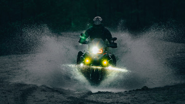 Die 9 besten Tipps für das Abenteuer Reiten und Camping im Regen